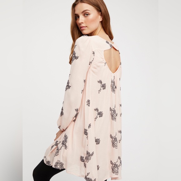 💫HP‼️💫 FREE PEOPLE “Emma” Embroidered Swing Dress in Blush Pink, Size Large - Picture 3 of 15